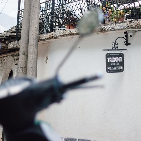 Trigona Hostel Gjirokastër Exterior foto