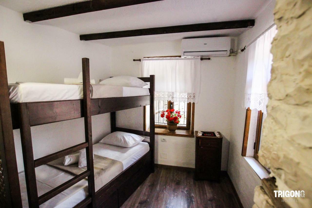 Trigona Hostel Gjirokastër Exterior foto